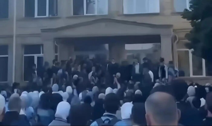 Nardaranda məktəbdə təxribat: İran təbliğatı... - Video  