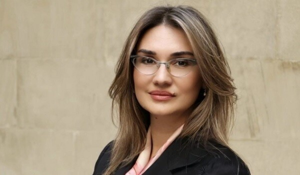  Yuliya Pasternak vəzifəsindən ayrıldı  