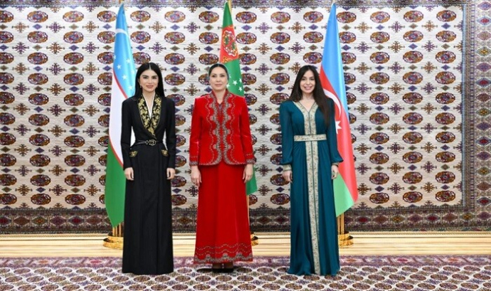  Prezident qızları bir arada - Foto  