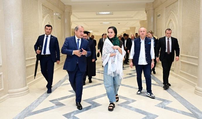  Leyla Əliyeva “Uşağın gözü ilə dünya” sərgisində - Foto  