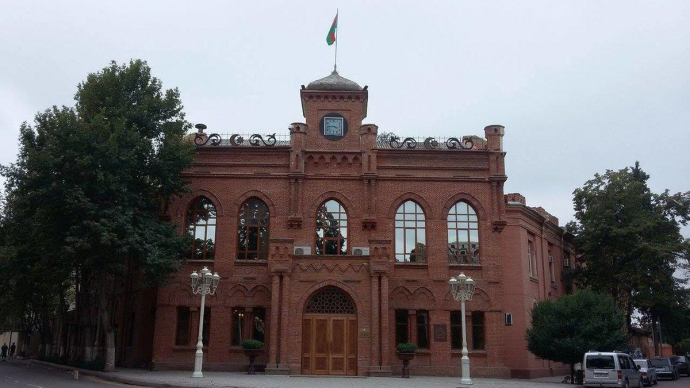  Bu universitetdə müəllimlər kütləvi şəkildən işdən çıxarılır  