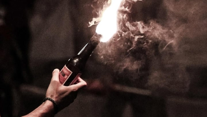  Salyanda məktəbə “Molotov kokteyli” atıldı  