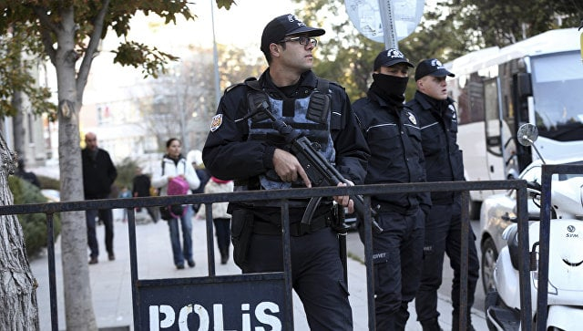  Türkiyədə 16 yaşlı azərbaycanlı ögey atasını bıçaqladı  