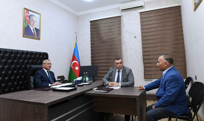  Rövşən Rzayev vətəndaşları qəbul etdi  