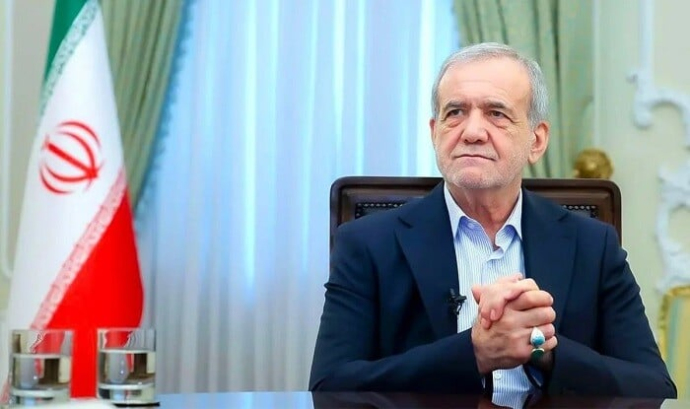  Pezeşkiandan sonra o da “İstisu” içdi - Video  