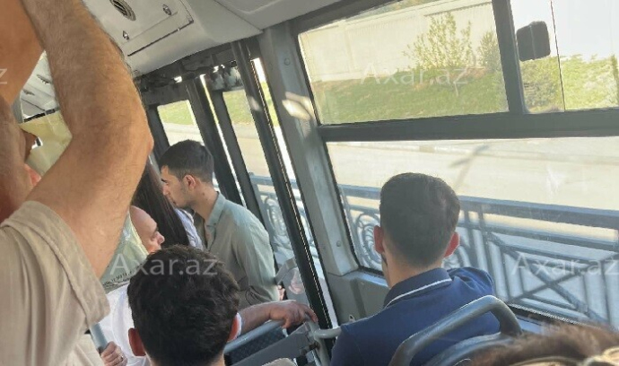  M7 ekspres avtobusunda təhlükəli vəziyyət - Video  