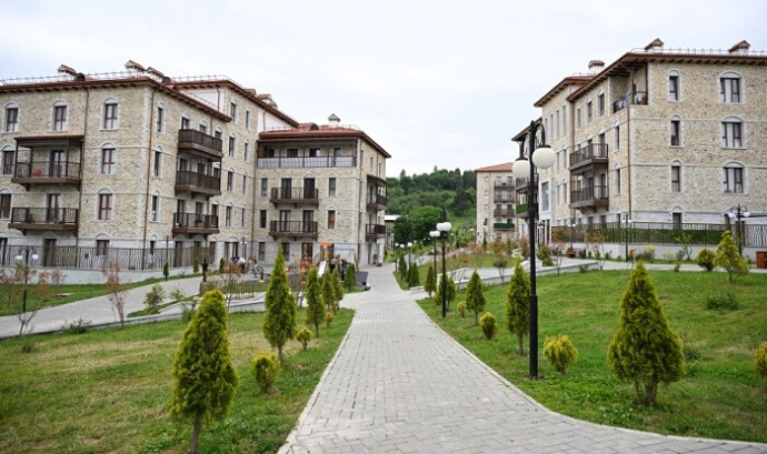  Qarabağda nə qədər adam yaşayır?  