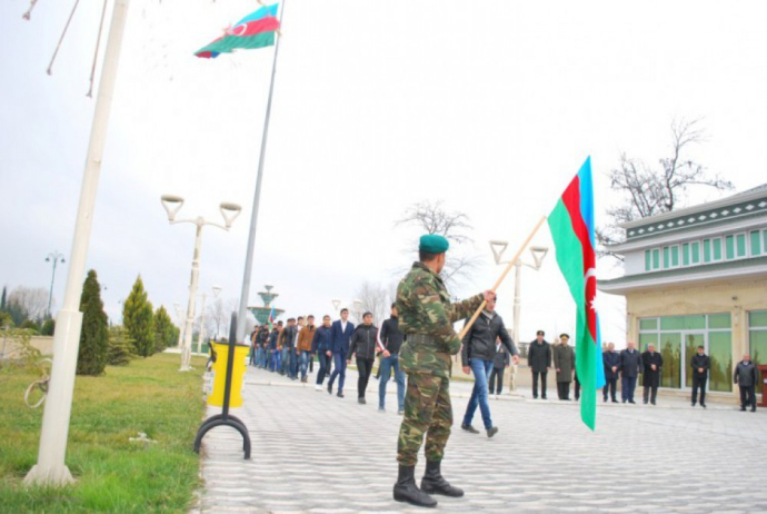  Hərbi xidmətdə olanlara hansı güzəştlər olunacaq?  