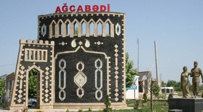  Azərbaycanda ər arvadını bıçaqladı  