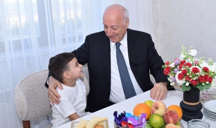  Zakir Fərəcov şəhid ailələrini ziyarət etdi  