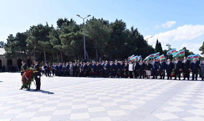  Sumqayıtda şəhidlərin xatirəsi ehtiramla yad edildi - Foto  
