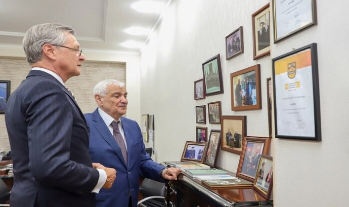  Almaniya səfiri ADU-nun qonağı oldu  