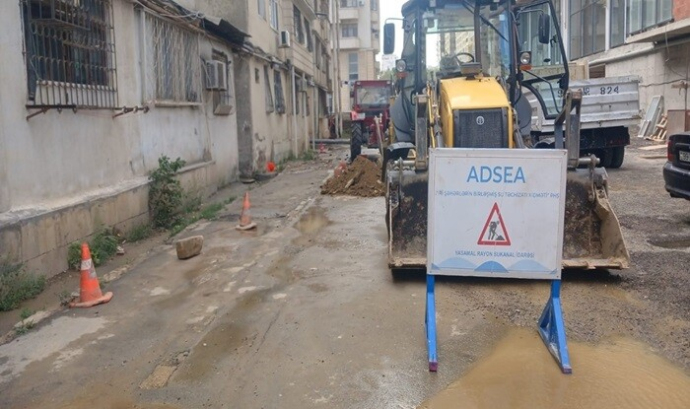  Bakıda su xəttində qəza: əraziyə texnika cəlb edildi - Foto  