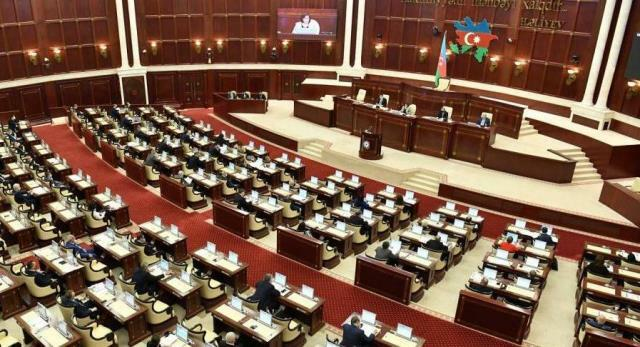 Prezidentin köməkçisi MM-də: geri qaytarılan qanun...  