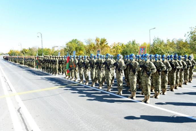  Hərbçilərin maaşı artırılır  